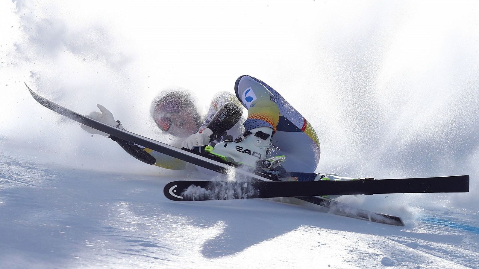 Accidentada jornada en la Copa del Mundo de Esquí