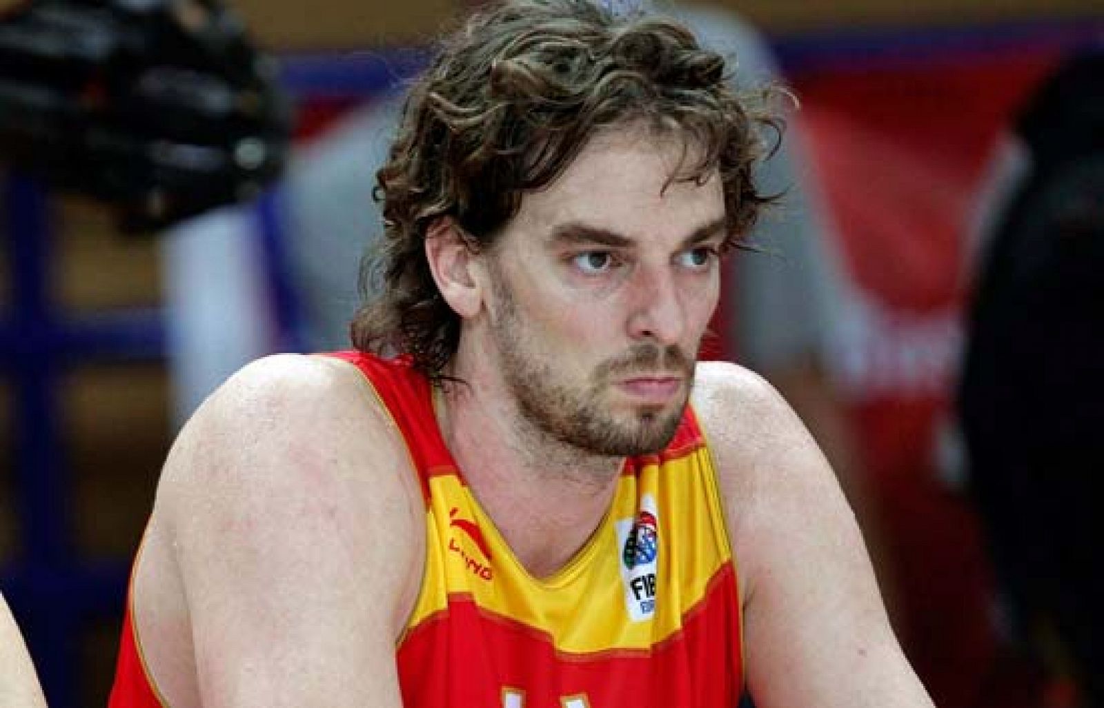 Integrantes de la Selección Española de Baloncesto analizan su derrota ante Serbia por 66-57 en el primer partido del Eurobasket.