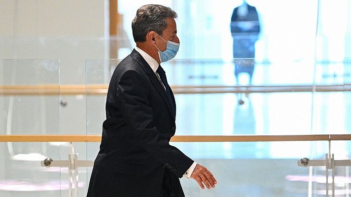 Telediario 1 - Nicolas Sarkozy, condenado a tres años de prisión por corrupción y tráfico de influencias