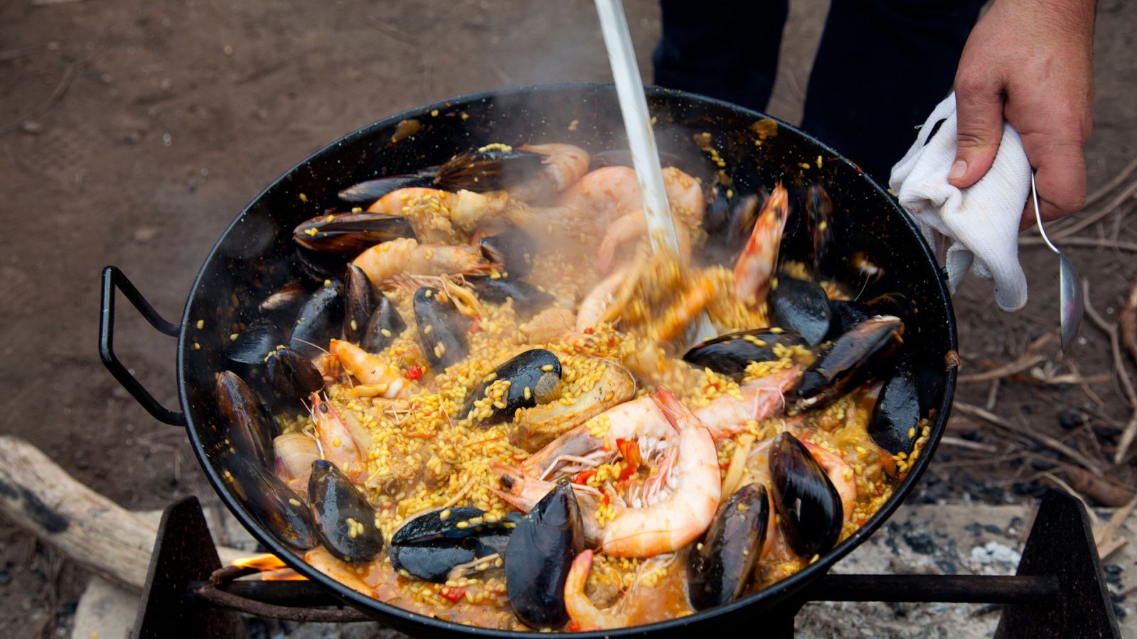 Expedición culinaria: cocinar con fuego - Episodio 7: Ollas y sartenes - ver ahora