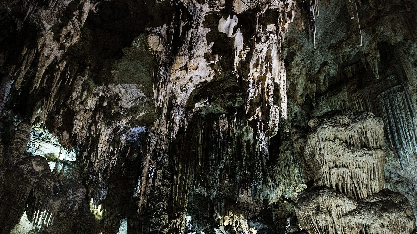 Un grupo de científicos se encierra 40 días en una cueva para experimentar el confinamiento extremo