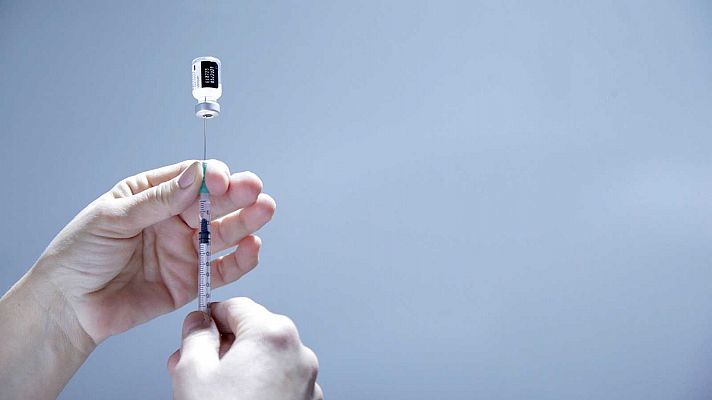 Telediario 1 - La estrategia común de vacunación abre una brecha en Europa