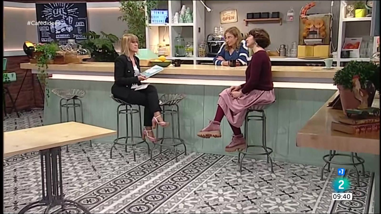 Cafè d'idees | Eva Piquer i Eva Armisén presenten 'Com abans de tot' - RTVE Catalunya