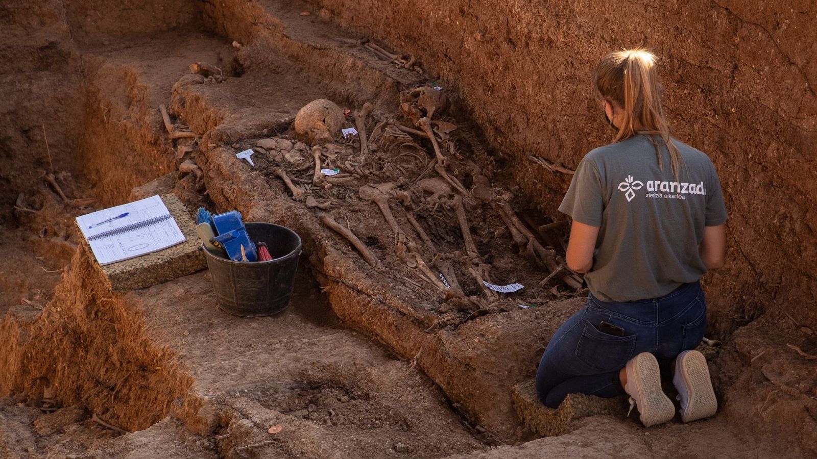 Encuentran los restos de la primera alcaldesa democrática en España, fusilada por los franquistas