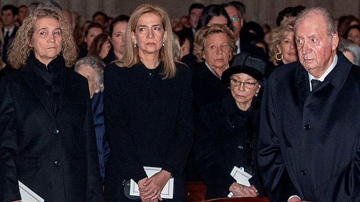 Informativo 24h - Frente a la vacunación de las infantas, Darias se queda con "la ejemplaridad de Sus Majestades"