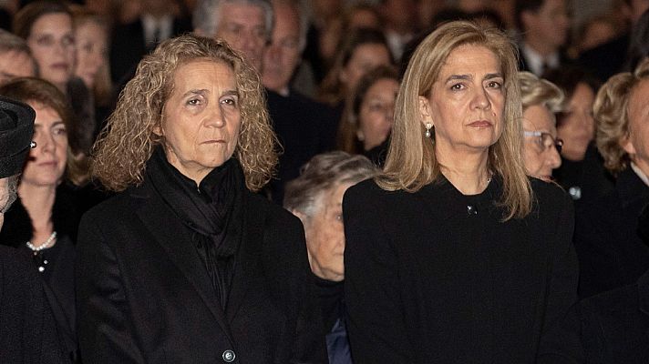 Telediario 1 - Las infantas justifican su vacunación en Emiratos Árabes: "Se nos ofreció y accedimos"