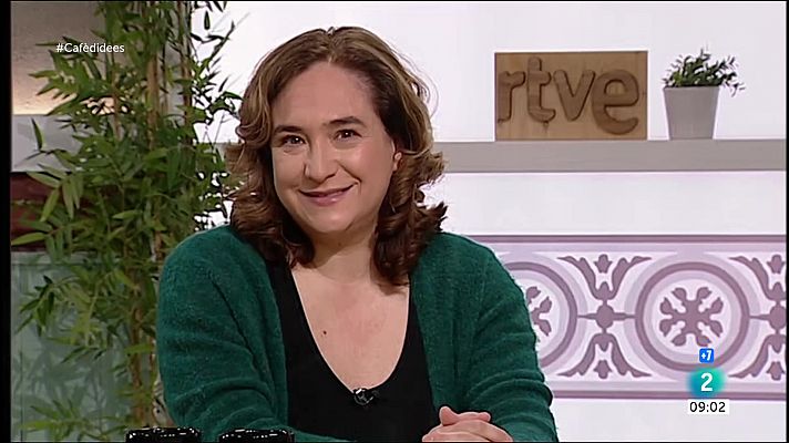  - Ada Colau anuncia al Cafè d'Idees que es personarà contra els autors de l'atac a la Guàrdia Urbana