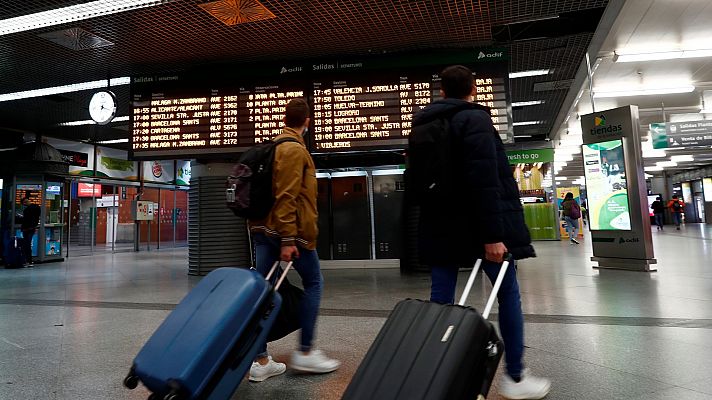 Sanidad recomienda a los universitarios no volver a casa por Semana Santa