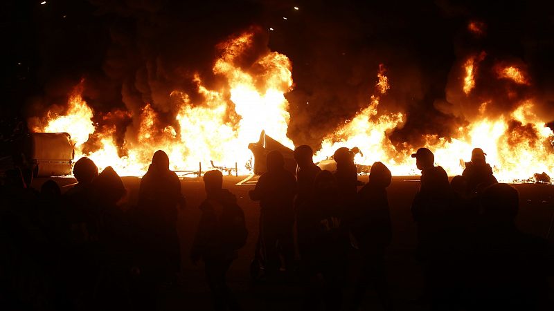 Los Mossos investigan si los anarquistas detenidos por los disturbios en Barcelona participaron en otros altercados