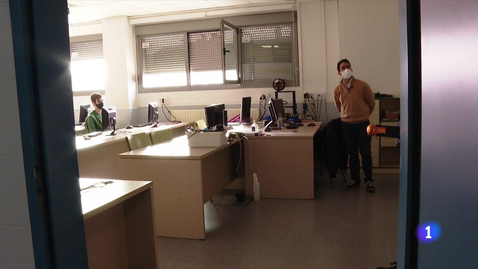 Investigadores del CSIC llegan a las aulas para fomentar la vocación científica | Ver