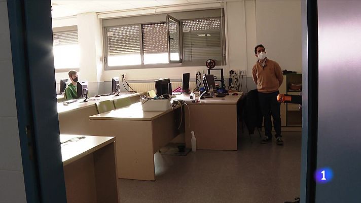 Telediario 1 - Los investigadores del CSIC llegan a las aulas para fomentar la vocación científica de los jóvenes