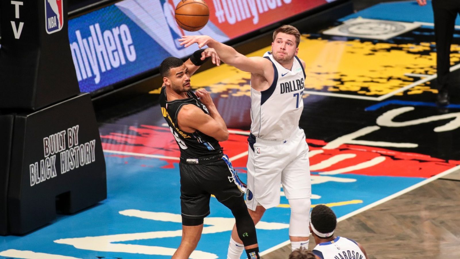 Luka Doncic suma y sigue en la NBA