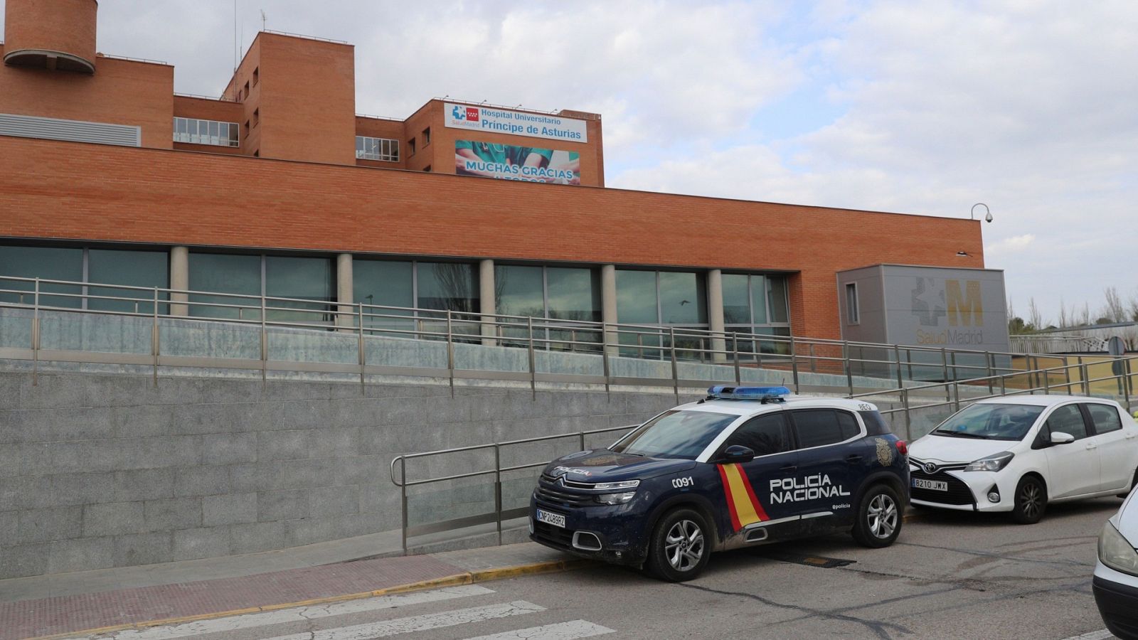 Un hombre mata a un enfermero en el Hospital de Alcalá