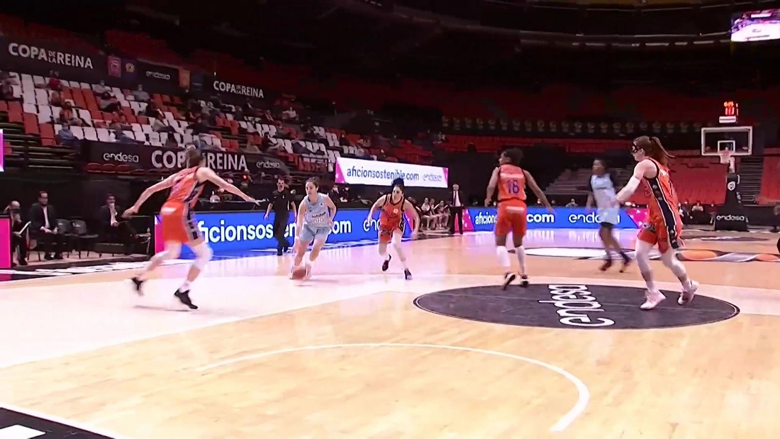 Baloncesto - Copa de la Reina 2021. 2ª semifinal: Valencia Basket - Lointek Gernika
