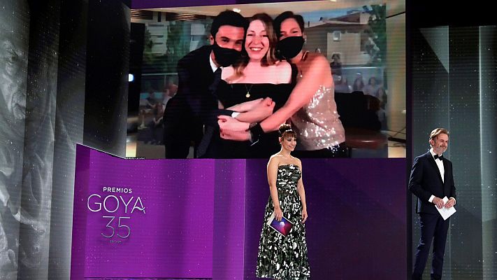 La alegría de los premiados desde sus casas: del triunfo de 'Las niñas' al subidón de Mario Casas