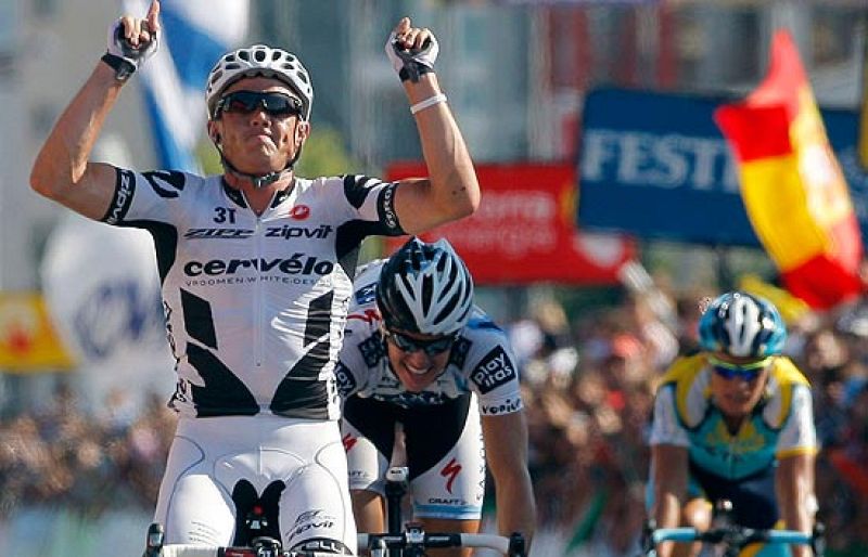 El corredor del Cerveló, Simon Gerrans, se ha adjudicado la décima etapa de la Vuelta a España. El español Alejandro Valverde continúa como líder de la general. 