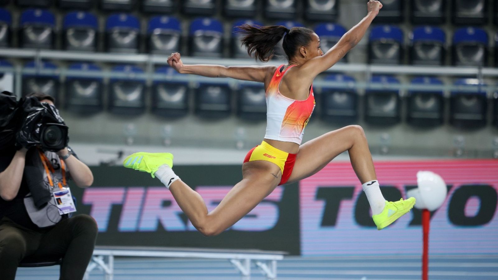 Ana Peleteiro, a un centímetro del oro en el triple salto de Torun 2021