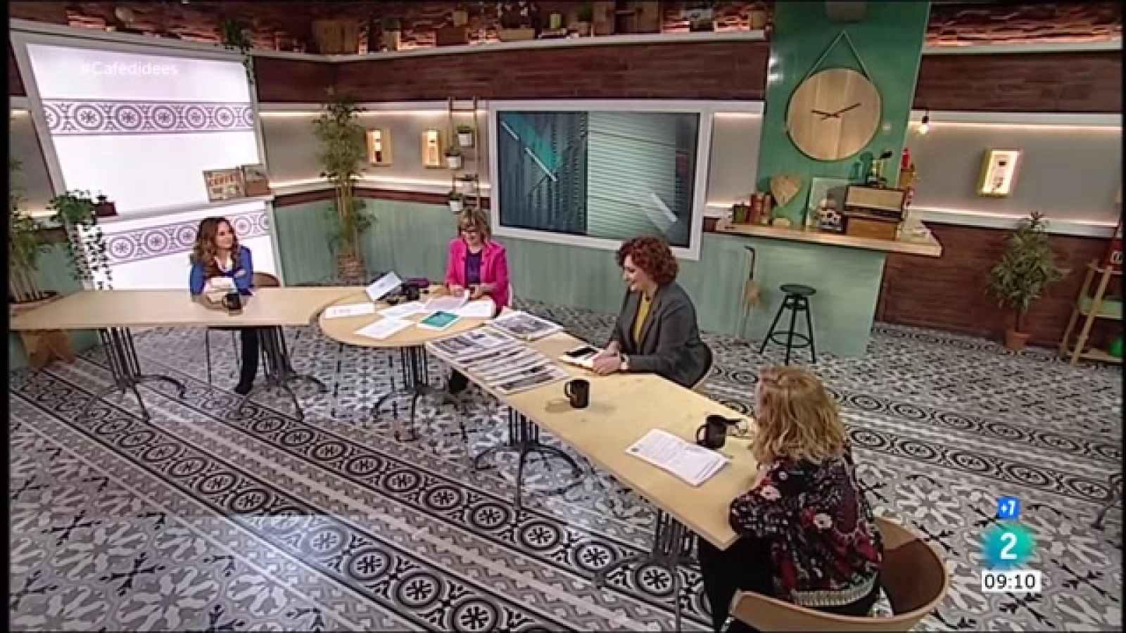 Magda Oranich, Dia de la Dona i Carles Rexach