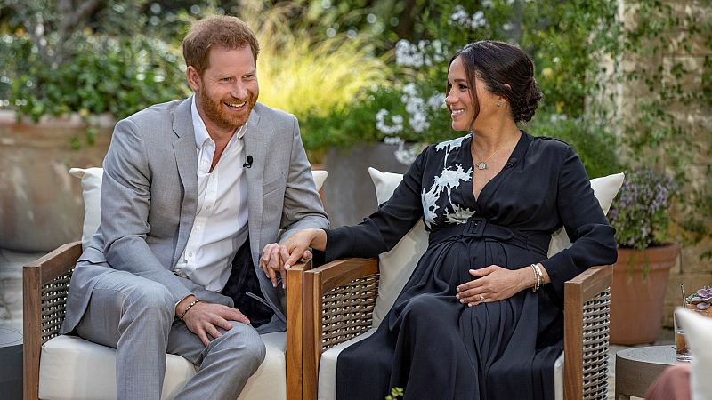 Reacciones por las declaraciones de Harry y Meghan - La hora de La 1 | Ver