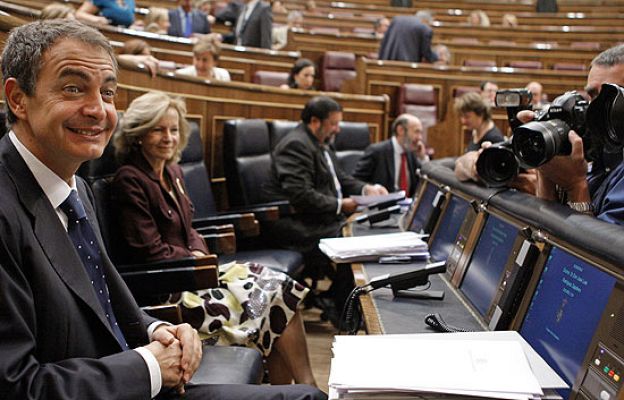  - Zapatero ve 'mejoría' económica