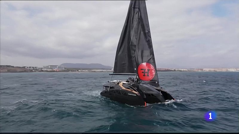 El trimarán más tecnológico tiene diseño alicantino