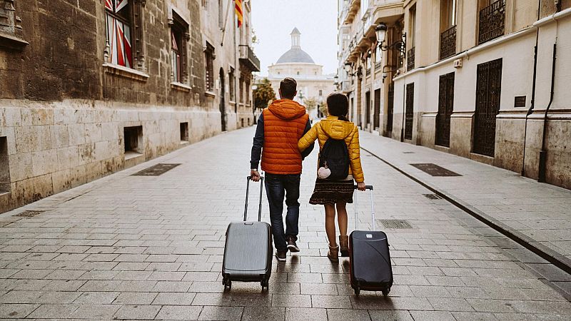 Darias anuncia el acuerdo de Semana Santa: todas las CC.AA. con cierre perimetral excepto Canarias y Baleares