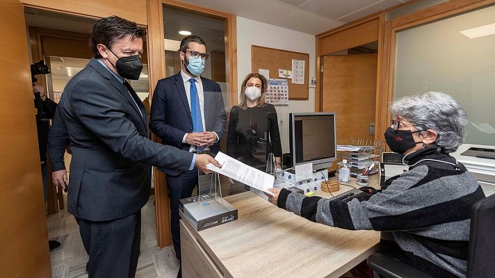 Telediario 1 - PSOE y Ciudadanos compartirán el Gobierno en Murcia tras pactar expulsar al PP del poder