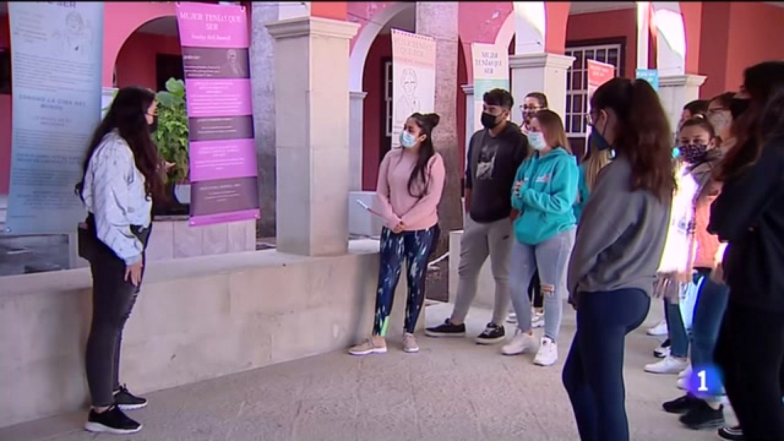 Mujeres desconocidas - Telecanarias | Ver