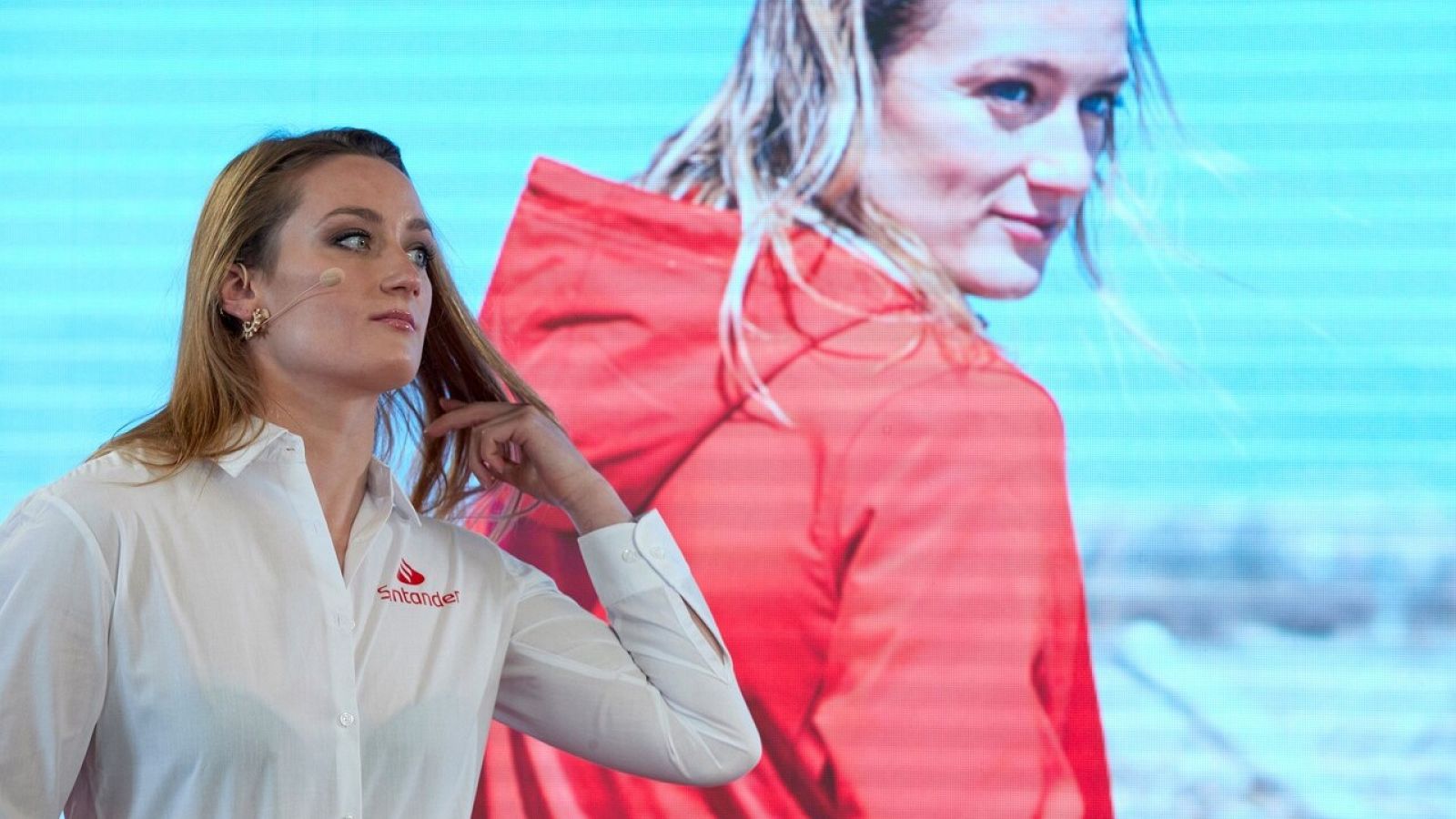 Mireia Belmonte: "Sería un honor ser la abanderada en los Juegos"