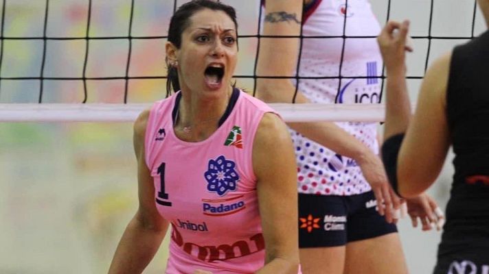 Telediario 1 - Lara Lugli, despedida y demandada por daños y perjuicios por quedarse embarazada