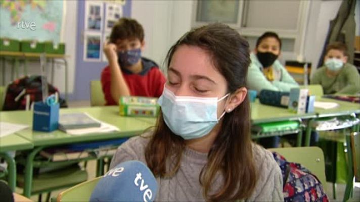 L'Informatiu - 1 any des que les escoles van tancar per primer cop