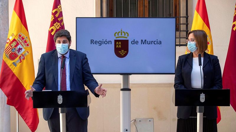 Nuevo giro en Murcia, el PP frena la moción de censura con la inclusión en el Gobierno de los "rebeldes" de Ciudadanos