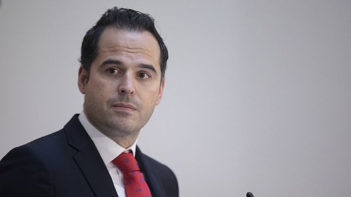 Telediario 1 - Los partidos ponen en marcha la maquinaria electoral en Madrid a la espera de la decisión de los tribunales