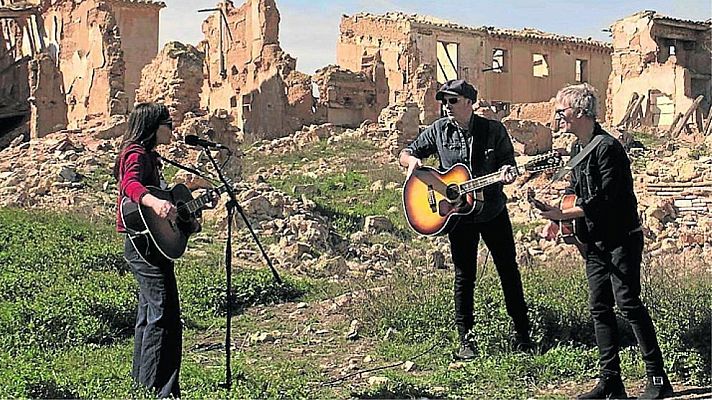 Un país para escucharlo - Amaral y Ariel Rot "Unas veces se gana y otras se pierde"