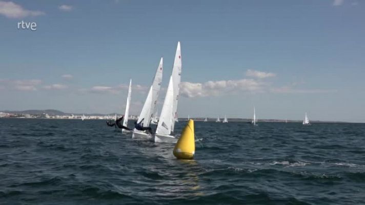 Silvia Más y Patricia Cantero acarician el oro en el Mundial de 470