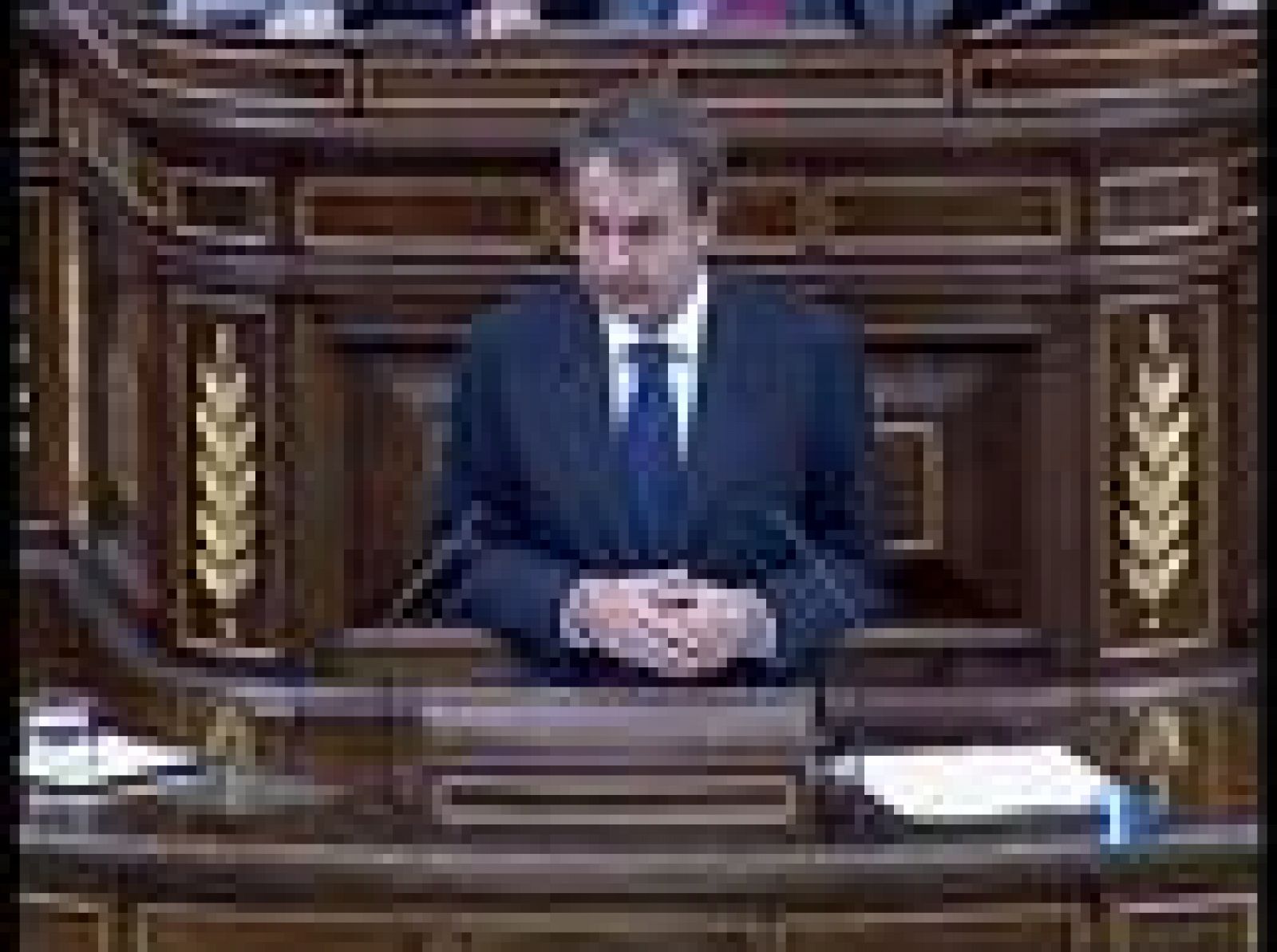 El presidente del Gobierno ha vuelto a tender la mano a la oposición y especialmente al Partido Popular para sumar esfuerzos, y después Rajoy le ha hecho otraotra propuesta.