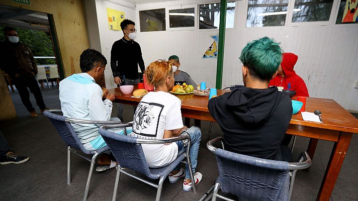 Telediario 1 - Canarias hace pruebas óseas a los menores que tiene acogidos para determinar su edad