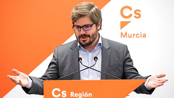 Informativo 24h - Ciudadanos critica a Hervías por irse "al partido de Bárcenas"