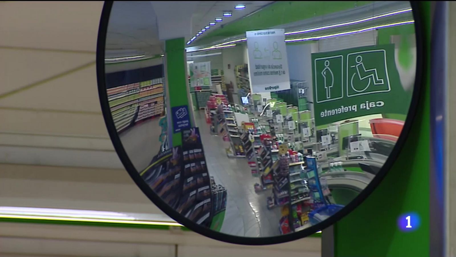 Telecanarias: Sanitarios, policías o trabajadores de supermercados, entre los profesionales que vivieron el estado de alarma en primera línea | RTVE Play