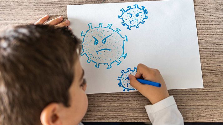 Telediario 1 - El difícil aislamiento cuando una familia entera se contagia