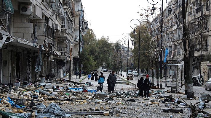 Telediario 1 - Medio millón de muertos y once millones de desplazados, el balance de diez años de guerra en Siria