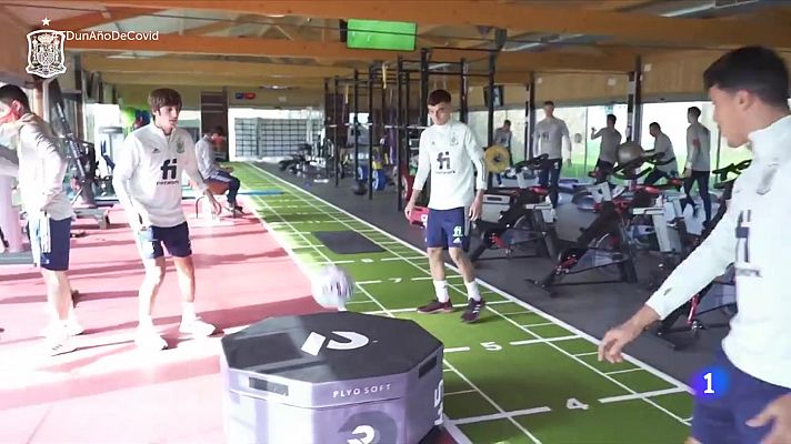 Telediario 1 - Pedri, Pedro Porro y Bryan Gil, principales novedades de la selección española
