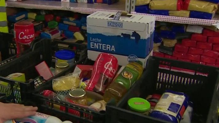 Telediario 1 - Las colas del hambre, la otra imagen terrible de la pandemia