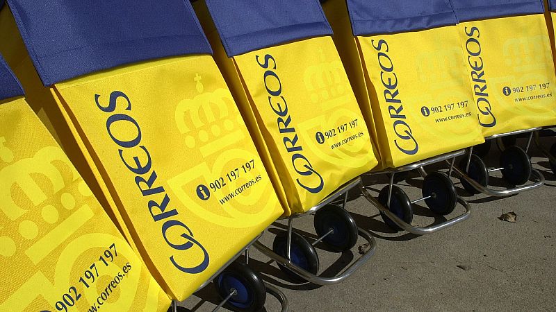 Correos realiza otros servicios como el pago de multas en el entorno rural