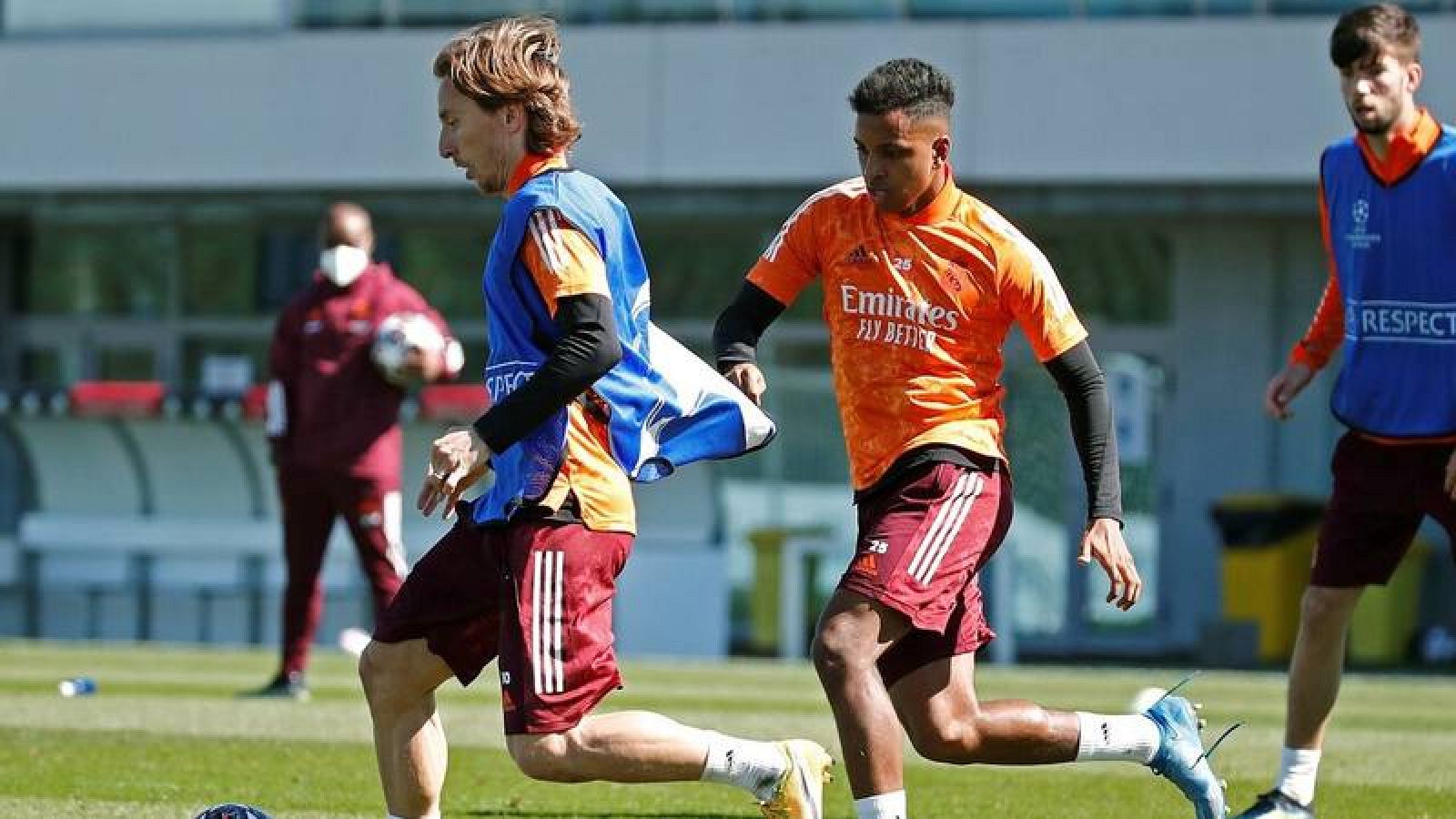 El Madrid recibe al Atalanta con Rodrygo, 'lesionado' durante minutos por un ataque informático