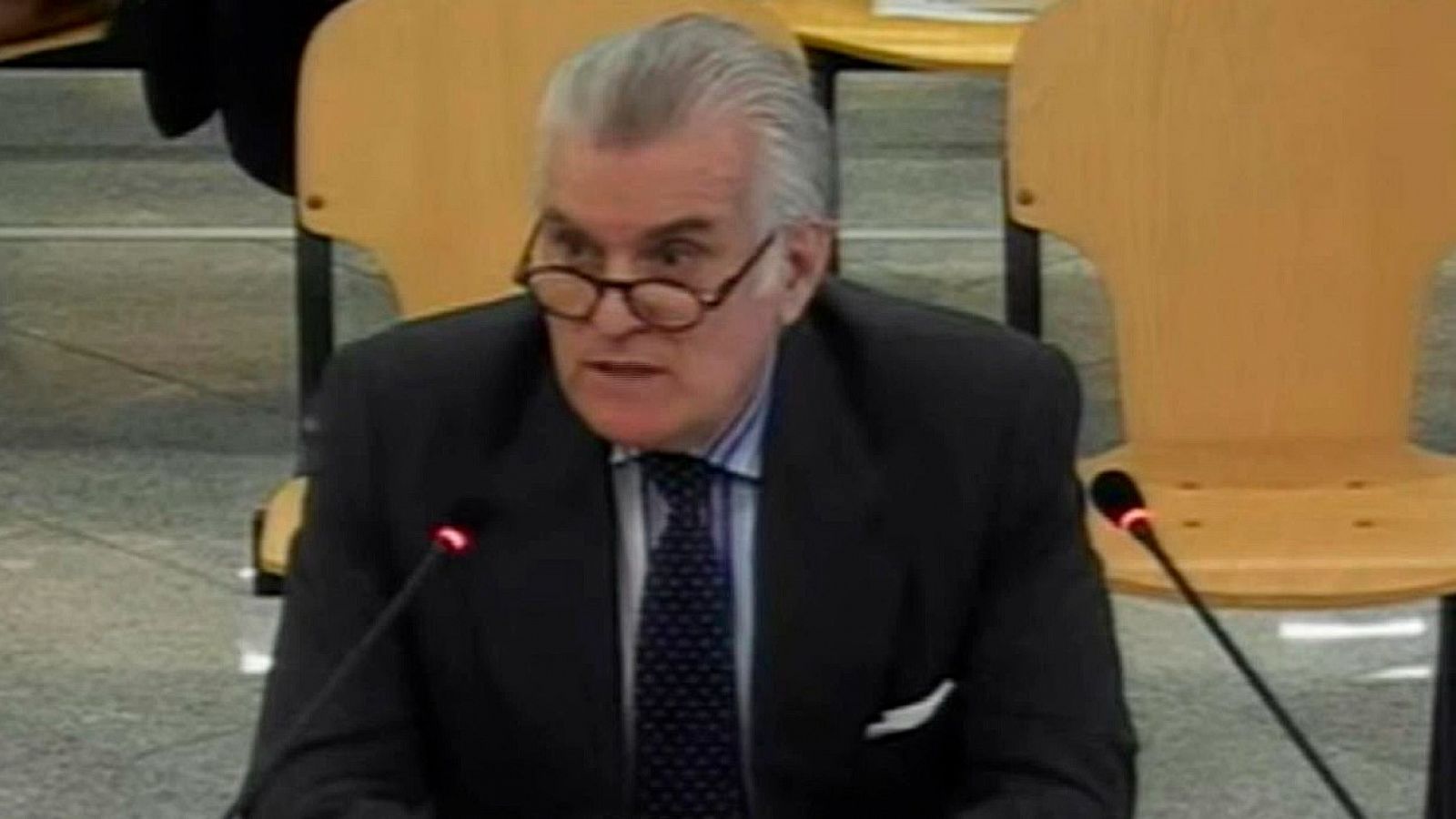 Bárcenas declara que grabó el momento en el que supuestamente entregó el dinero y los documentos