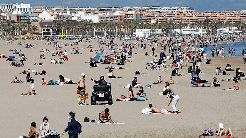 Sanidad acuerda reuniones bilaterales para poner en marcha el certificado vacunal antes del verano y así "facilitar la movilidad"