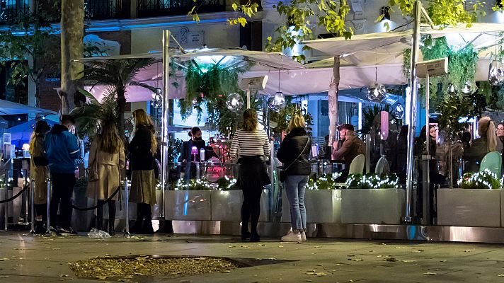 Los vecinos del Barrio de las Letras de Madrid protestan contra las fiestas en pisos turísticos