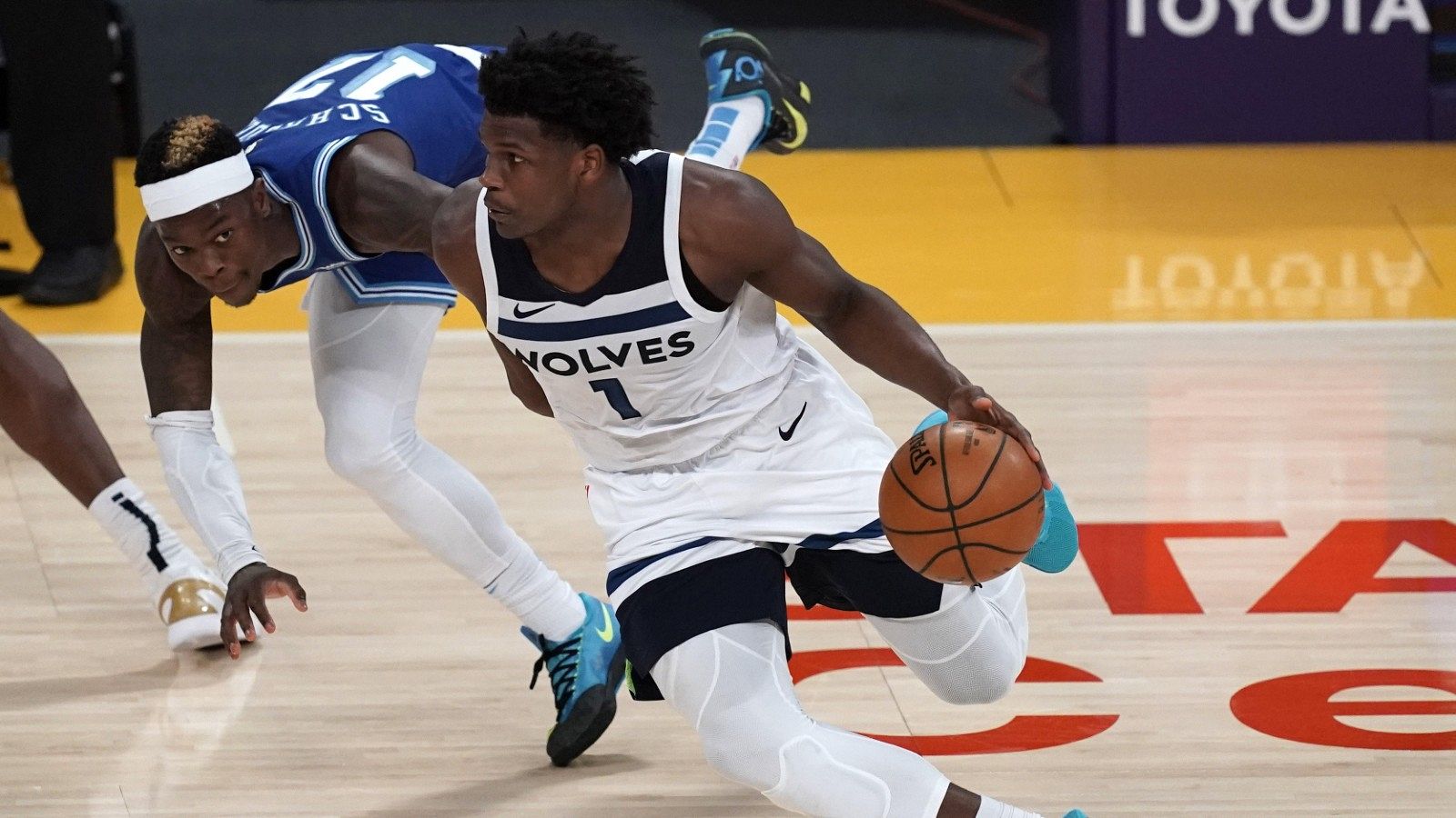 Edwards y Towns lideran la victoria de los Wolves de Rubio | Ver