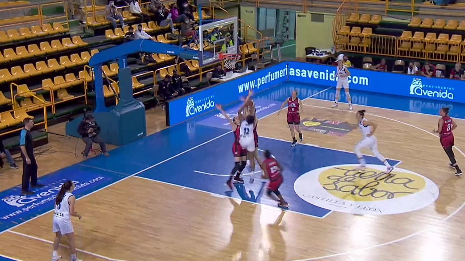 Baloncesto - Euroliga Femenina. 1/4 Final: Perfumerías Avenida - Spar Girona